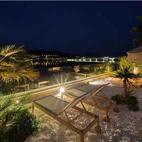 Selection of 5 bedroom seafront villas with pool on Ciovo near Trogir, sleeps 10